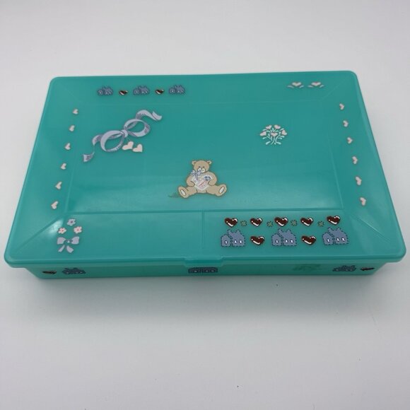 Vintage Cottage  Core Embroidery Floss & Thread Organizer Box Teal Plastic Teddy - Picture 1 of 7